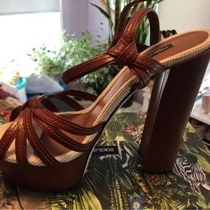 Dolce &Gabbana Heela - Brand New!! Never worn!!